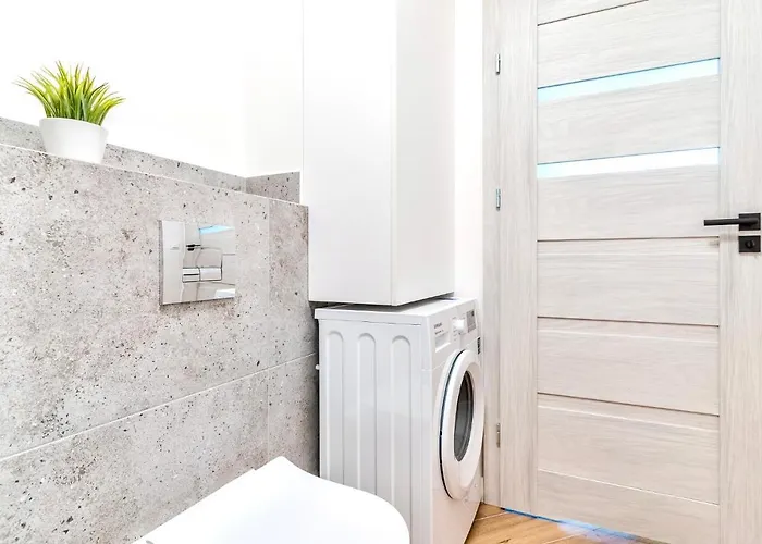 Nowe Rozewie 1 - Lynda Jastrzębia Góra